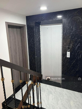 Chính chủ bán nhà riêng phố Hoàng Cầu, thang máy, 53m2 x 7 tầng, giá 11.3 tỷ
