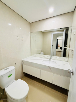 2 ngủ sửa 3 ngủ thoáng! Bán gấp căn 3PN thoáng 94.4m2 tầng trung T04 đủ đồ, có slot ô tô