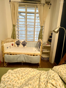 Bán nhà Thịnh Quang thông ngõ 67 Thái Thịnh, nhà 28m2, 5 tầng, 3 ngủ WC khép kín, 2 thoáng, 5tỷ9