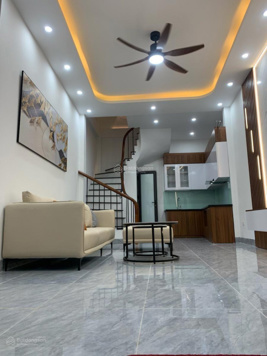 Siêu phẩm Hoàng Cầu! Phân lô, ô tô vào nhà, nhà đẹp ở ngay, ngõ thông vỉa hè ô tô tránh, 28.5m2*5T