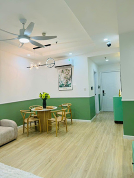 Hot! Chủ gửi bán căn hộ 2PN 82.1m2 full đồ 6.97 tỷ giá siêu tốt. LH em Tâm: 0964 430 815