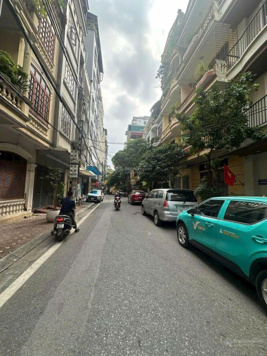 Bán nhà phố Thái Hà 6 tầng thang máy, ngõ ô tô, thiết kế cực đẹp, hai thoáng trước sau, ngõ thông