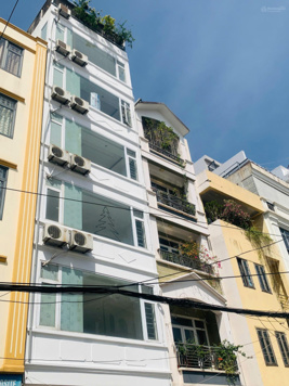 Gấp bán nhà Lô góc Nguyễn Văn Lộc thang máy vỉa hè KD 10 tỷ hơn