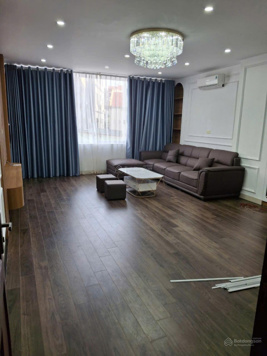 Chị gái gửi bán LK Văn Phú - cạnh công viên Hà Đông, Vỉa hè rộng, KD sầm uất ngày đêm, 50m2, MT 5m