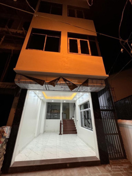 Nhà đẹp ở ngay - chìa khoá trao tay - dân xây chắc chắn - ô chờ thang máy - ô tô ngủ trong nhà NH
