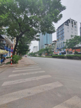 Bán mảnh đất đầu tư giữ tiền, View hồ tiền vào như nước phố Ngọc Lâm, 50m2, giá 13.8 tỷ