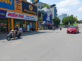 Bán mặt phố Ngọc Thuỵ, 82m2 mặt tiền 4.2m, 2mặt đường, vỉa hè, kinh doanh, giá đầu tư