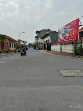 Nhà mới toanh - 60m2 x 7 tầng - gara ô tô thang máy kinh doanh