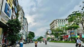 Chính chủ cần bán tòa nhà văn phòng 406m2 Yên Lãng xây 9 tầng 1 hầm, sổ đỏ sẵn giao dịch, giá tốt