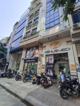 Bán nhà mặt phố Thạch Bàn gần Aeon Mall 95m2 x 4T giá 22, x tỷ Liên hệ Loan: 0333 319 937