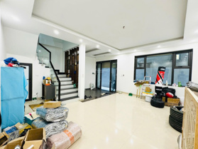 Bán nhà Nguyễn Văn Cừ - Dân Xây - 48m2, 5 tầng , full nội thất , lô góc 2 thoáng. chỉ 8.6 tỉ