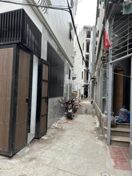 Bán nhà 35m2 x 5 tầng Bát Khối, quận Long Biên, sát vườn hoa và hồ điều hoà Cự Khối. Giá 5,5 tỷ