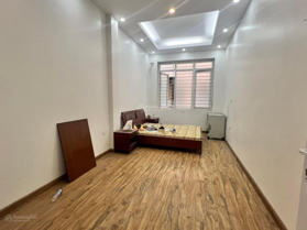 Bán nhà Trần Quang Diệu Đống Đa 60m cao 4 tầng MT 6m giá 23 tỷ ngõ thông ô tô tránh ô chờ thang máy