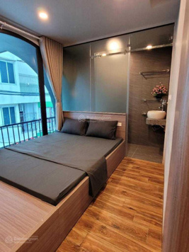 Bán tòa nhà căn hộ DV cao cấp 10 tầng, 31, căn. Doanh thu đạt ~1,9 tỷ/ năm. Chỉ với: 3x tỷ