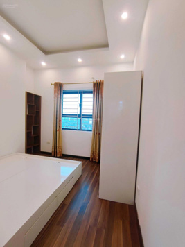 Bán căn hộ góc 2PN tòa CT12 Kim Văn Kim Lũ, tầng trung nhà mới đẹp đủ nội thất, sổ đỏ chính chủ