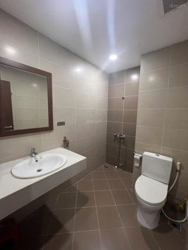 CH: Ecolake View 32 Đại Từ DT 75m2 2PN 2WC BC Tây Nam, tầng trung view hồ full nội thất 4,5tỷ có TL