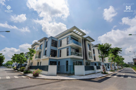 Cần bán lô góc hướng Đông Nam. Gần công viên. LH 0983 983 448