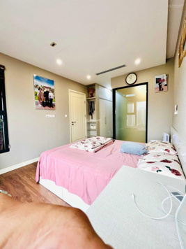 Cần bán căn hộ cao cấp Vinhome D''Capitale, Trần Duy Hưng, Cầu Giấy, giá 6 tỷ, 67m2, 2 ngủ, sẵn sổ