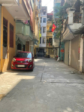 Chính chủ tôi cần bán căn nhà 42m2 cạnh khu đô thị mới Đại Kim - Kim Giang ôtô đỗ cửa lh 0966 292 726
