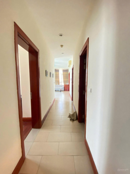 Chính chủ bán 2N2VS 118m2 tầng trung, The Garden Mỹ Đình full đồ, có sổ giá 7 tỷ đang cho thuê 21tr