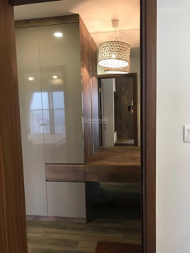 Bán căn 3 phòng ngủ 155m2 cực vip giá bán 10 tỷ đầy đủ nội thất cao cấp chỉ việc ở Discovery