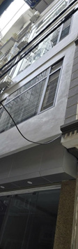 Bán nhà Mạc Thái Tổ Cầu Giấy ngõ thông nông ô tô tránh 40m2 cao 5 tầng mặt tiền 5m giá 14.4 tỷ