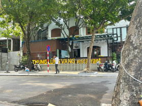 Bán nhà biệt thự góc tại lô C2 KĐT Yên Hòa - Cầu Giấy - 450tr/m2, 200m2, 6PN, 6PT