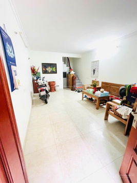 Chính chủ bán nhà ngõ Quỳnh phố Bạch Mai quận Hai Bà Trưng 33m2 x 4,5 tầng