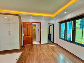 Bán nhà phố Quan Nhân - Thanh Xuân. Lô góc ngõ thông 6 tầng thang máy ô tô vào nhà. Sổ nở hậu