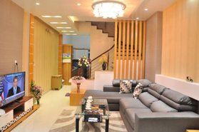 Bán nhà đẹp tại 282 Lĩnh Nam - giá sốc chỉ 5,15 tỷ vnd - 30m2 - 3 PN, 4 WC
