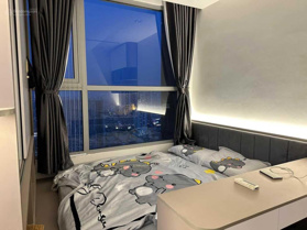 Chính chủ bán căn hộ tòa B 127m2 view đẹp Đông Nam thoáng tầng trung giá tốt nhà vừa sửa nội thất