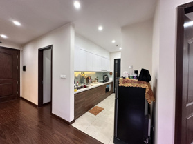 Chính chủ cần bán căn 2 ngủ chung cư Roman diện tích 70 m2, giá nét 4,4tỷ, sẵn sổ full nội thất