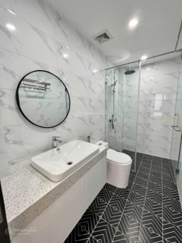 Chỉ còn căn cuối 5 tầng Xuân Phương, Nam Từ Liêm, 50m ra đường ô tô chạy ngày đêm, giá 4.95 tỷ