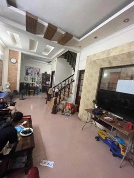 Chính chủ cần bán gấp nhà ngõ 247 Định Công Thượng DT 97 m2 x 4 tầng MT 7 m SDCC giá 10,3 tỷ có TL