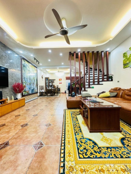 Bán nhà ngõ 106 Hoàng Quốc Việt - ô tô chạy vòng quanh - dòng tiền - sát Tây Hồ Tây - nhỉnh 8 tỷ