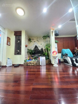 Bán biệt thự chính chủ cạnh hồ - Linh Đàm