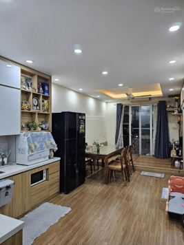 Cần tiền gấp em căn hộ 2 ngủ 2 vệ sinh giá rẻ tòa B15 Đại Kim