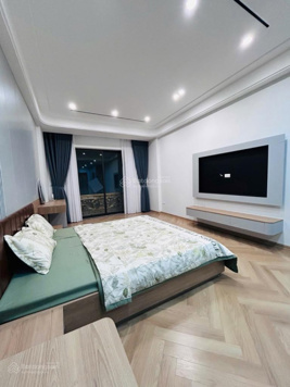 Siêu phẩm Ngọc Lâm 55m2 6 tầng thang máy - ô tô 7 chỗ vào nhà - nội thất xịn - 30m phố cổ Ngọc Lâm
