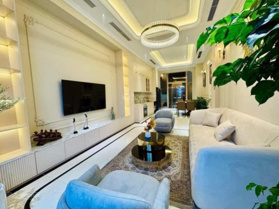 Bán nhà phố Nguyễn Sơn, đường oto tránh, KD, 45m2 - 6 tầng, thang máy, full nội thất, giá 12.8 tỷ