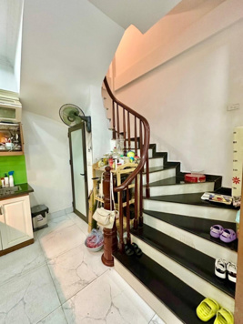 Bán nhà phố 8/3 - trung tâm quận Hai Bà Trưng - lô góc 2 thoáng - 3 bước ra chợ - 35m2 - nhỉnh 6 tỷ