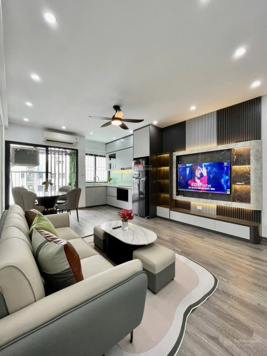 Căn góc 3 ngủ 2wc HUD2 B2 Linh Đàm, 75m2, hướng đông nam , Nội thất mới 100%, có sổ đỏ