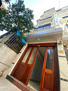 Bán nhà 01 căn độc lập Thạch Bàn ôtô đỗ cửa 32m2 5 tầng xây đủ giá chỉ 4,85 tỷ ctl