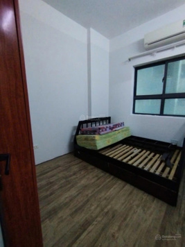 Bán căn 1 ngủ tầng 6 sổ đỏ cất két.