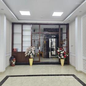 Bán nhà Hạ Yên Quyết, ngõ ô tô tránh, nhà mới, 10m ra phố, 50m x 5 tầng