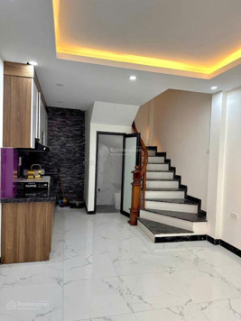 Láng - 4 NGỦ - ĐẦY ĐỦ CÔNG NĂNG - NHÀ MỚI XÂY 2 NĂM - TRƯỚC NHÀ THOÁNG SÁNG . 36m2-6T-7.8 tỷ