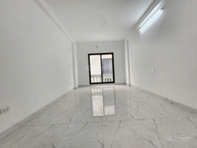 Nhỉnh 4tỷ, nhà cạnh công viên Yên Sở, vị trí đẹp, mặt ngõ thông