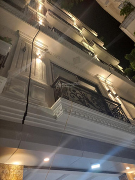 Ô tô vào nhà, nhà mới 6 tầng thang máy, sổ phân lô phố Phùng Chí Kiên vuông đẹp