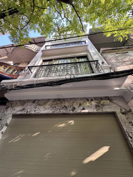 BÁN NHÀ PHÂN LÔ PHỐ THỤY KHUÊ, Ô TÔ, KINH DOANH ĐA DẠNG, 42M2 x 7 TẦNG THANG MÁY, MT 4.1M,CHỈ 15 TỶ