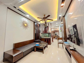 BÁN NHÀ RIÊNG ĐẸP,PHỐ KHÂM THIÊN, 4 PN, 3 WC, 47m2, GIÁ 8,5 TỶ GẦN XÃ ĐÀN,TÔN ĐỨC THÂNG,NGÕ THÔNG