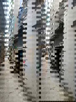 7,5TỶ [TRẦN CUNG] BÁN ĐẤT TẶNG NHÀ - ĐẦU TƯ XÂY CCMN - NỞ HẬU 